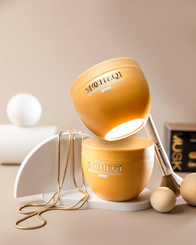 Интенсивно-увлажняющая маска для волос MOCHEQI 250 мл (несмываемая) для всех типов волос